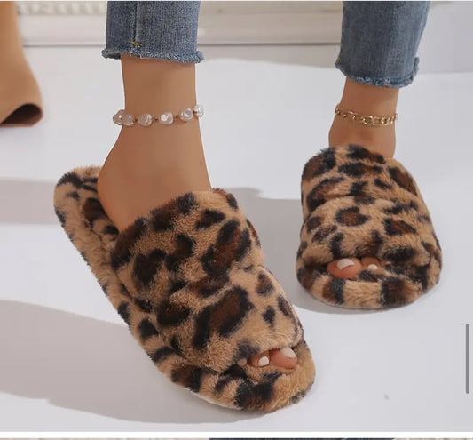 Leopard Print Fluffy Slippers 10-12 WORKING DAY TURNAROUND